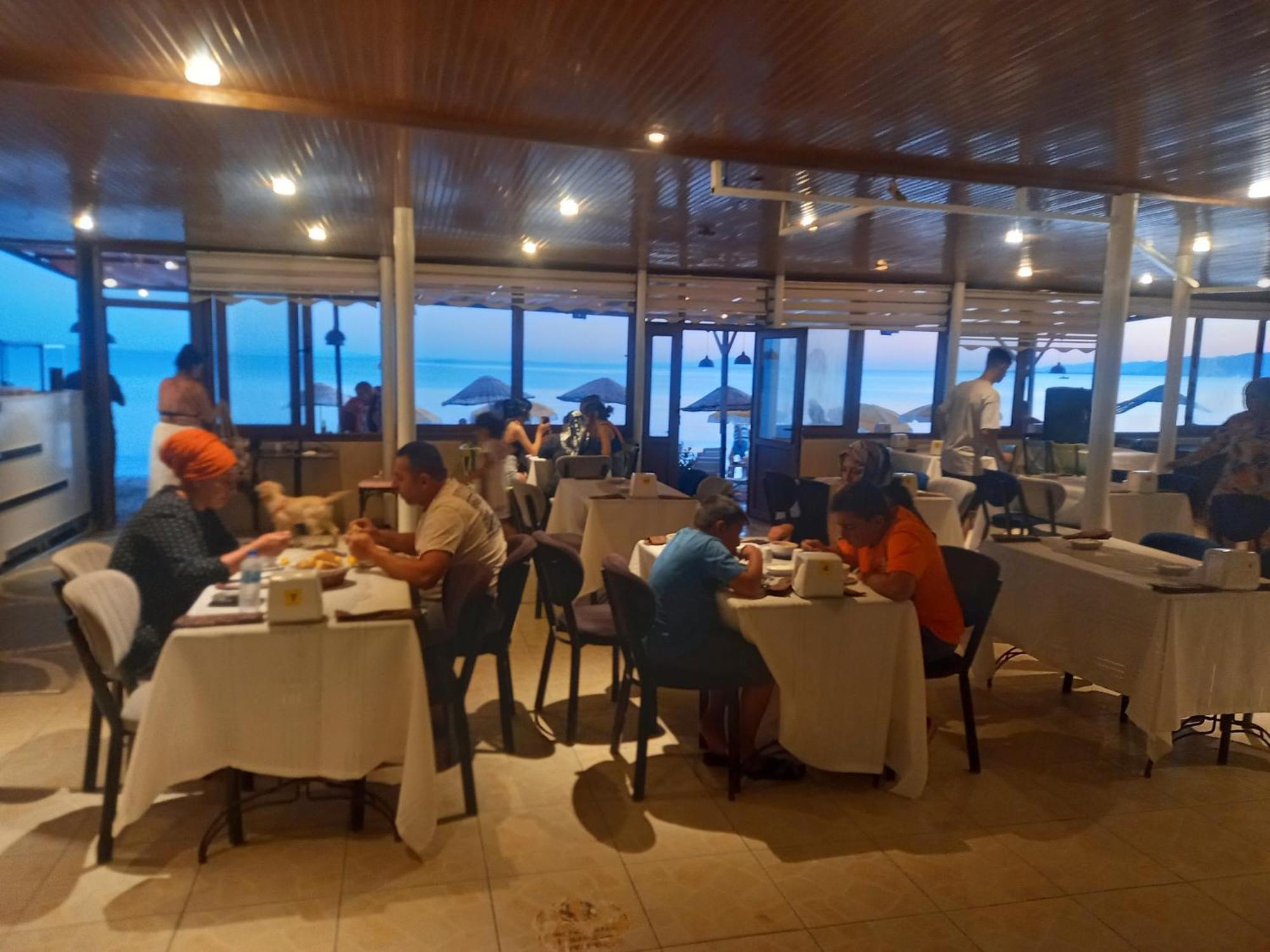 Paradise Hotel Akcay Edremit  Buitenkant foto