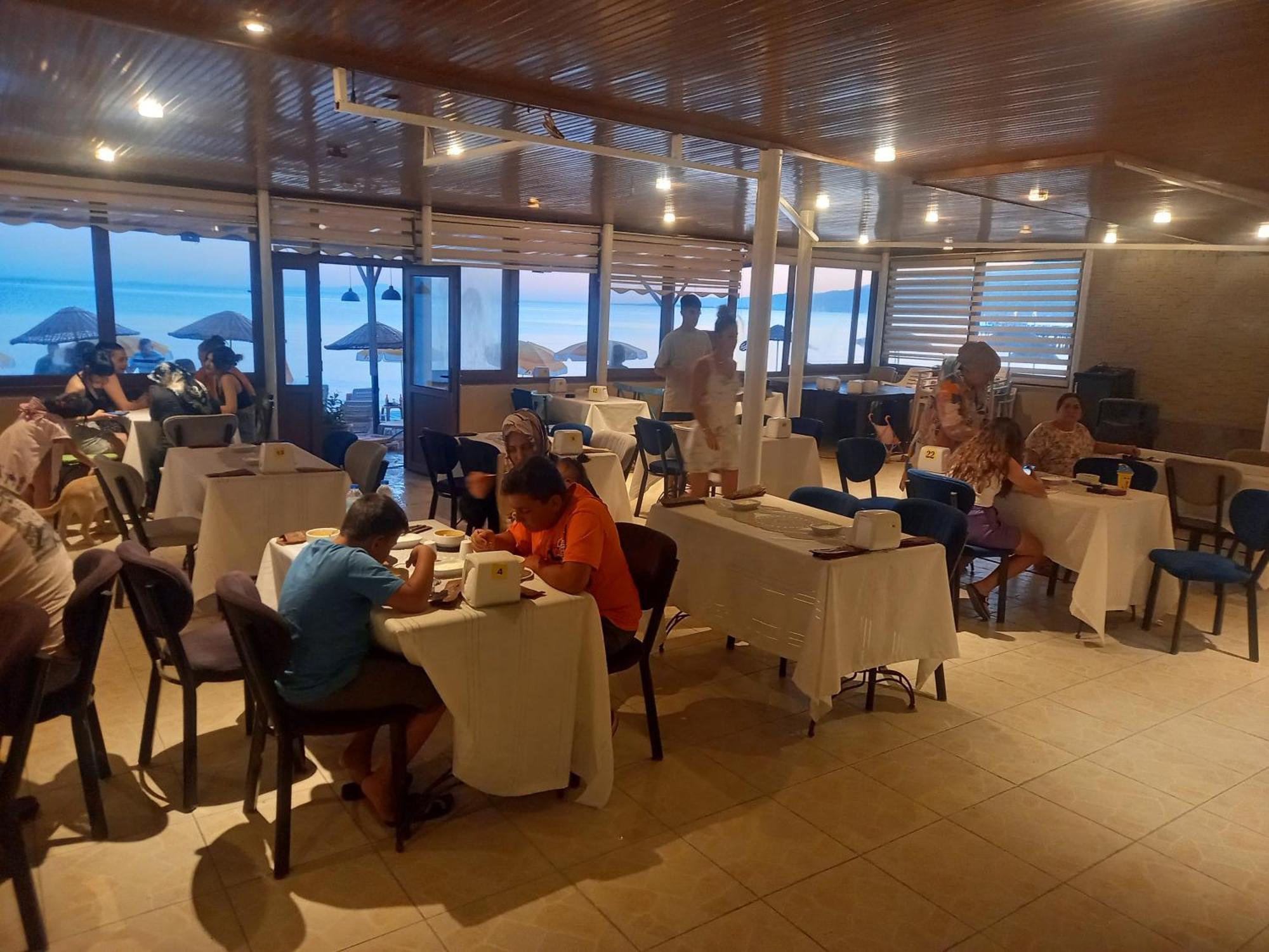 Paradise Hotel Akcay Edremit  Buitenkant foto